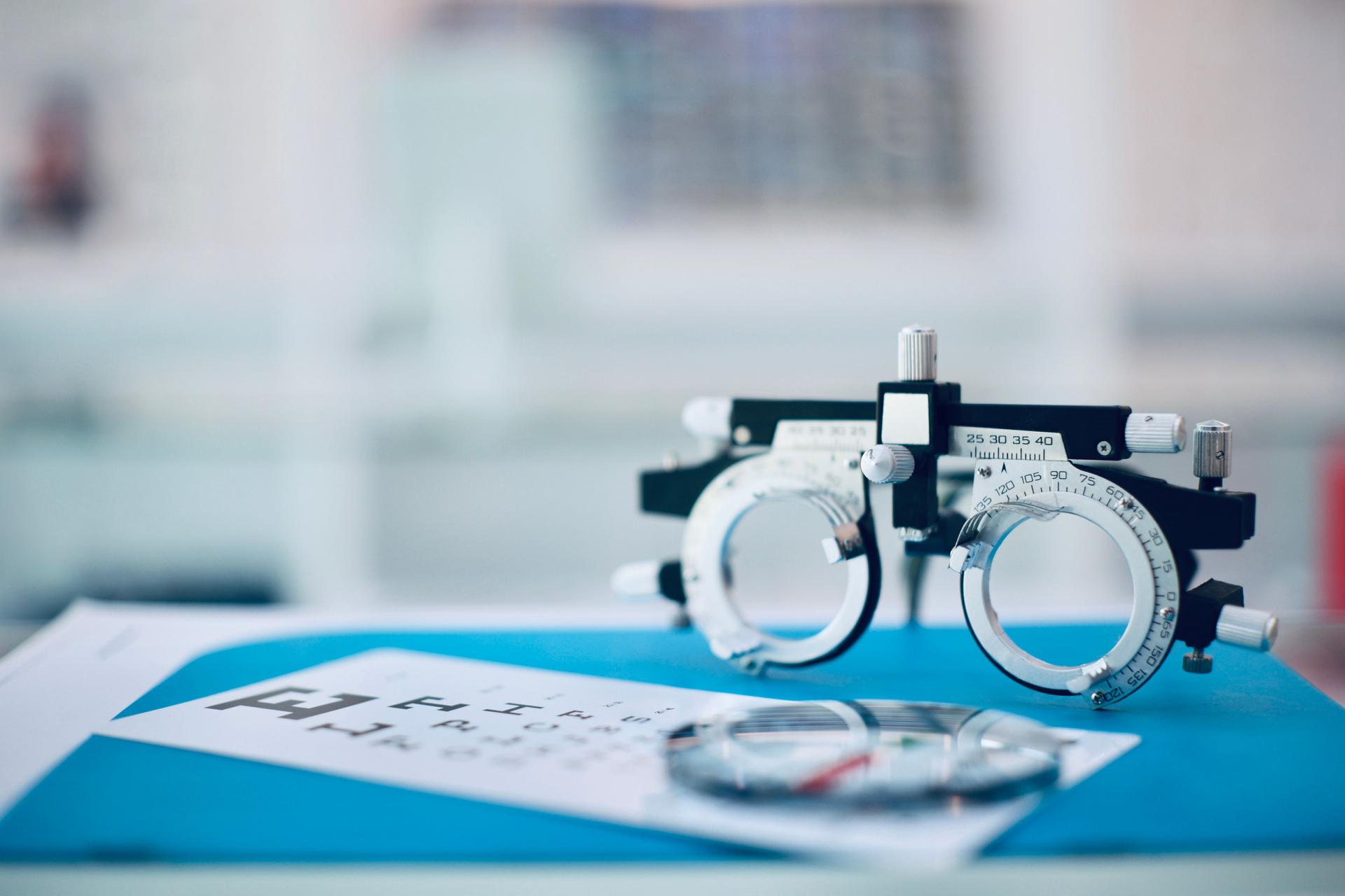 Trial frame glasses for eye test